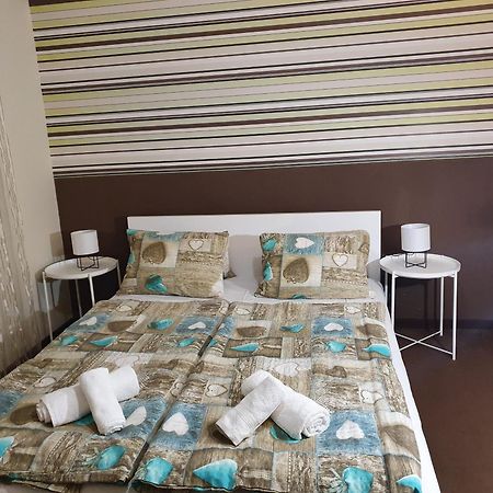 Doris Apartments Шиофок Экстерьер фото