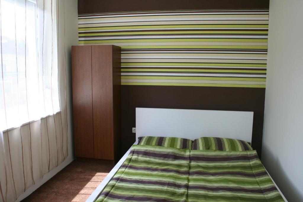 Doris Apartments Шиофок Номер фото