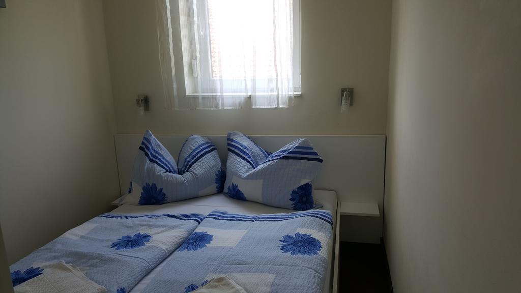 Doris Apartments Шиофок Экстерьер фото