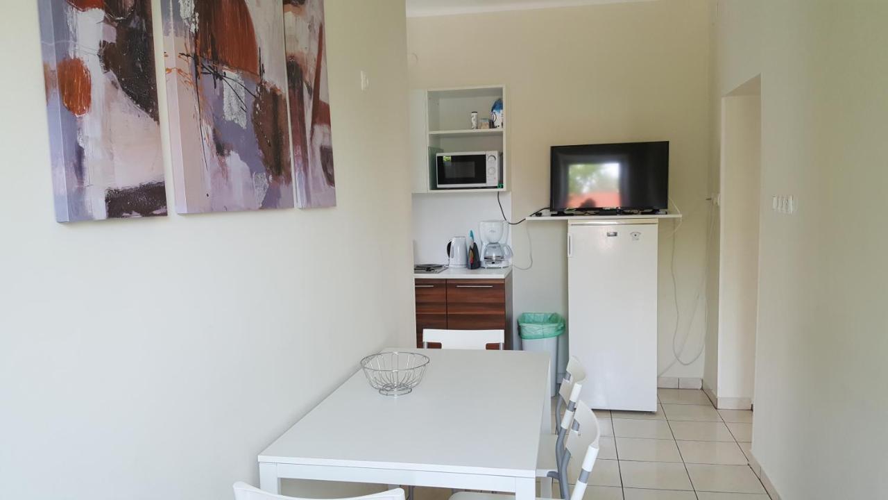 Doris Apartments Шиофок Экстерьер фото